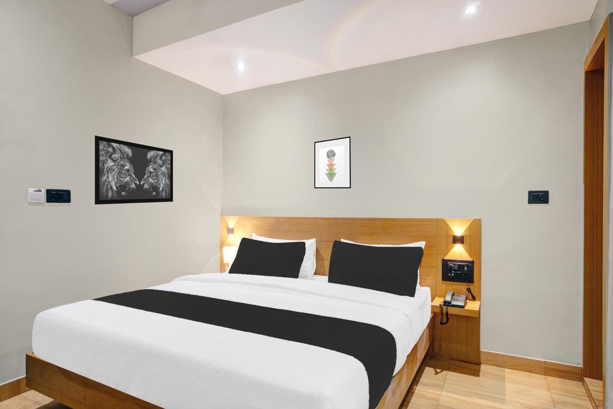 Townhouse Oak Sarusajai Stadium Dispur Bagian luar foto