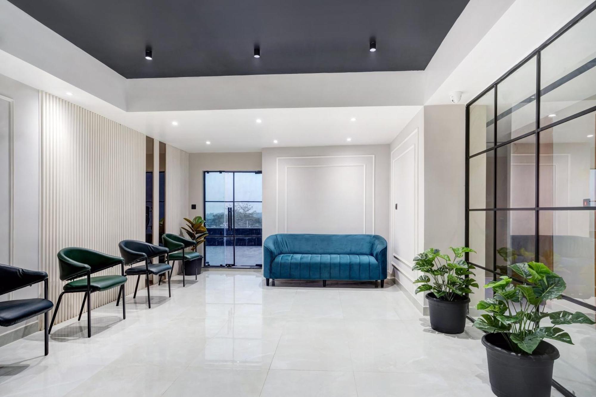 Townhouse Oak Sarusajai Stadium Dispur Bagian luar foto
