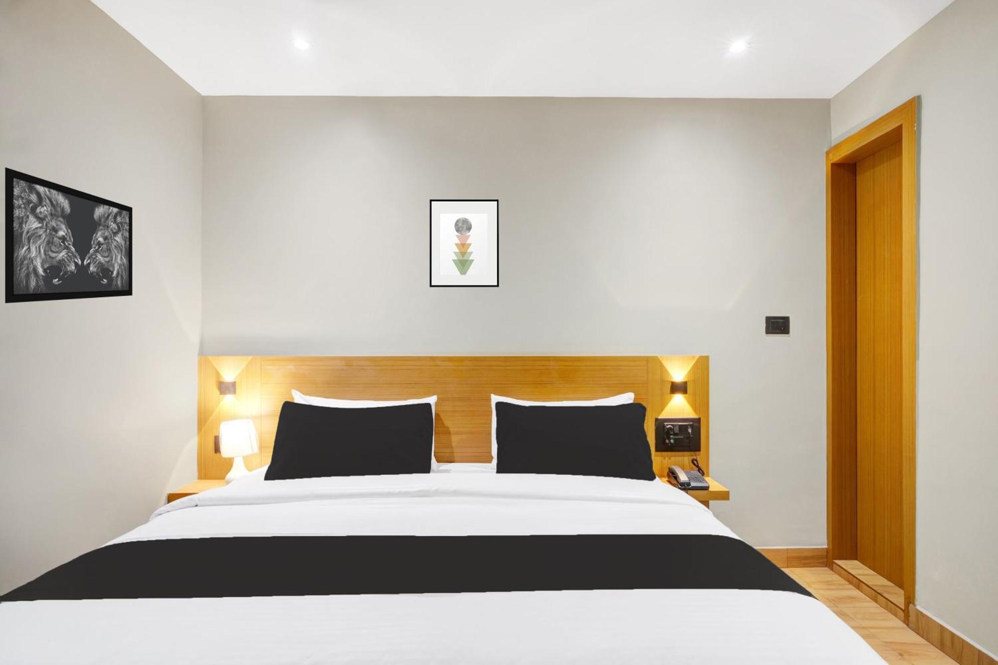 Townhouse Oak Sarusajai Stadium Dispur Bagian luar foto